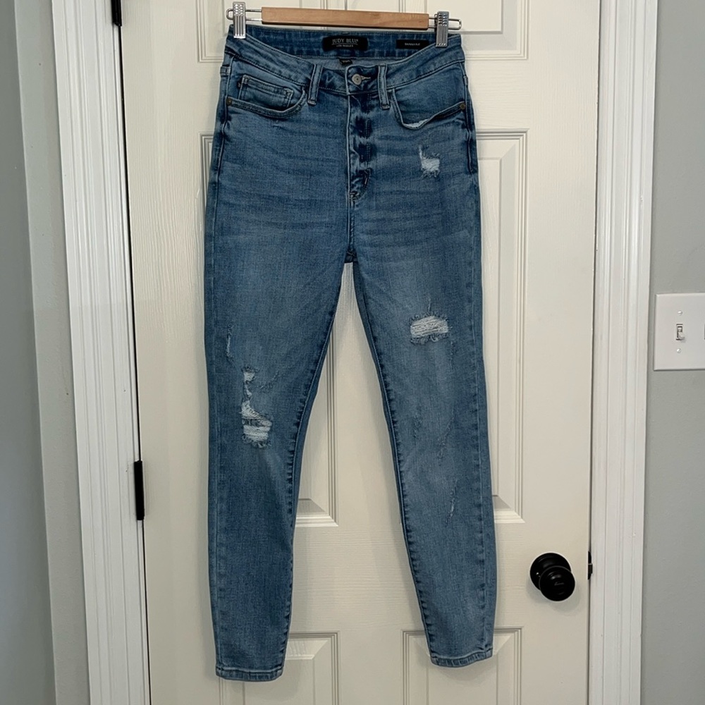 Judy Blue Womenβs Highβ Rise Light Wash Skinny Fit Distressed Jeans Sz 7/28
